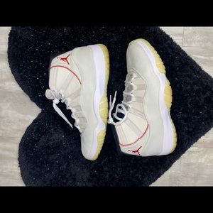 Jordan 11 “platinum tint”